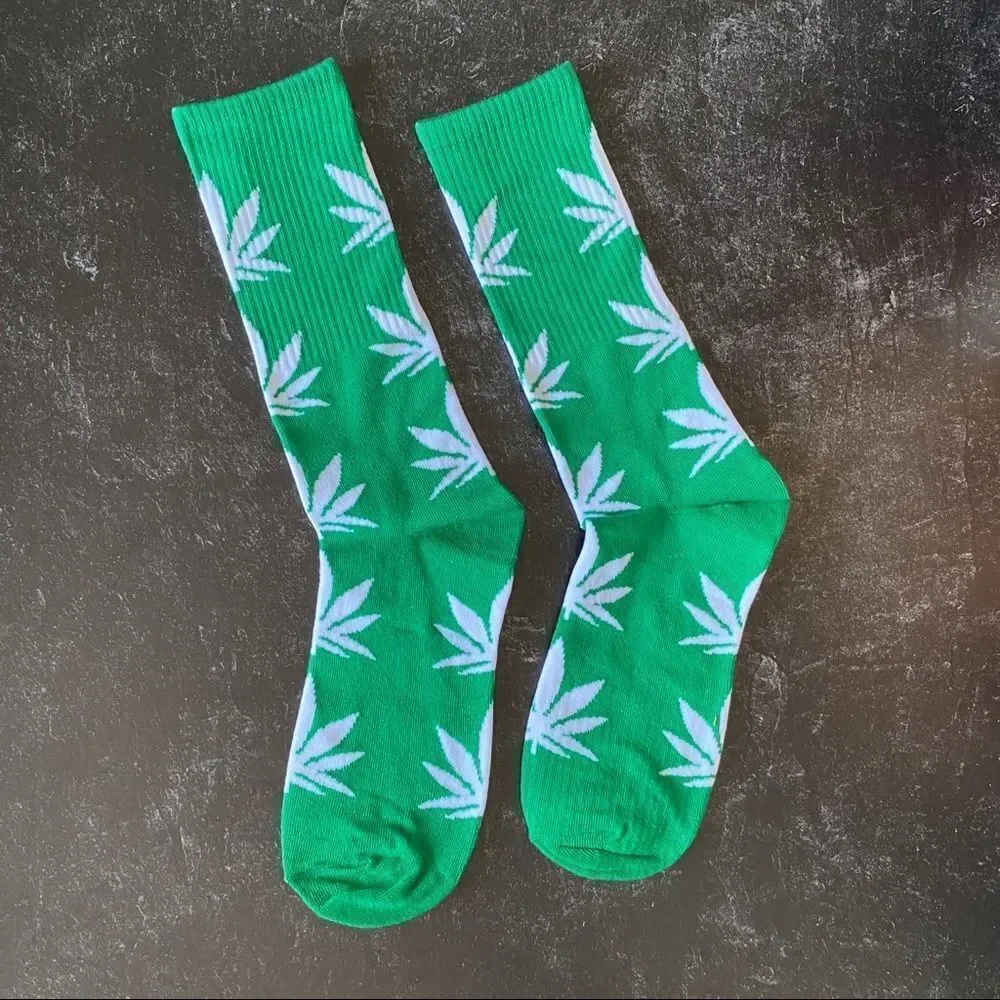 Ganja GREEN & WHITE Leaf Socks